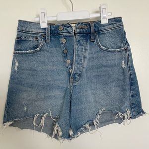 Abercrombie & Fitch High Rise Dad shorts - Light Wash